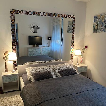 Apartment Sweet Dreams-Close To Zoo,Dinamo Stadium And The City Center Zagabria Esterno foto