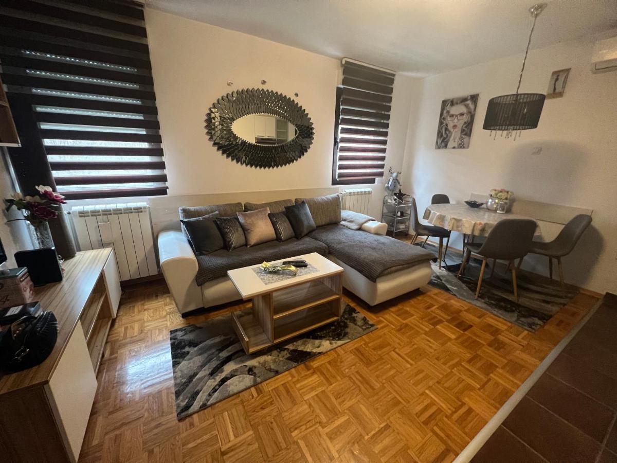 Apartment Sweet Dreams-Close To Zoo,Dinamo Stadium And The City Center Zagabria Esterno foto