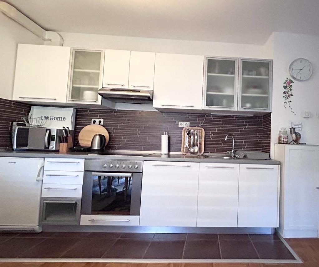 Apartment Sweet Dreams-Close To Zoo,Dinamo Stadium And The City Center Zagabria Esterno foto